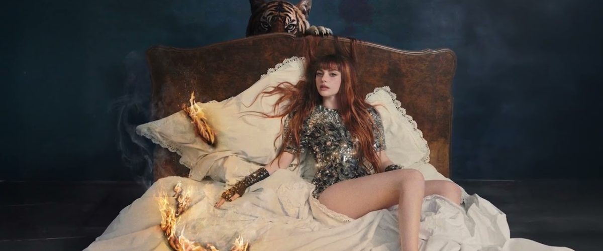 Esibizionista 1200x500