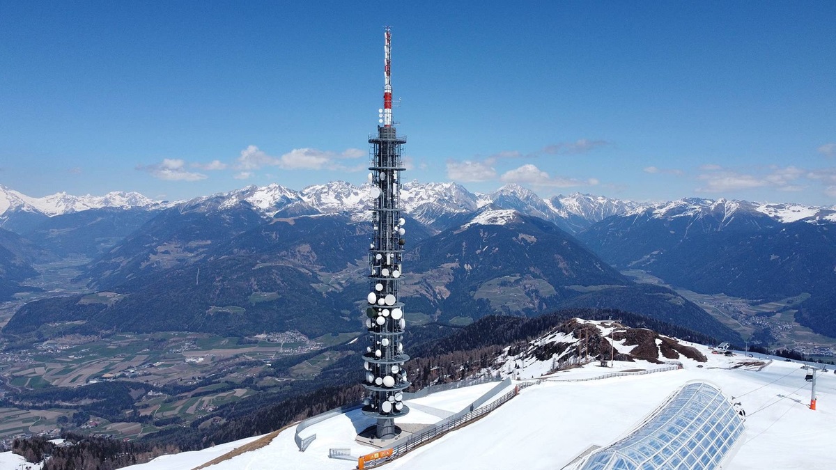 Radio Rumantsch lascia l’FM: dal 14 aprile, l'emittente solo in DAB+ e streaming