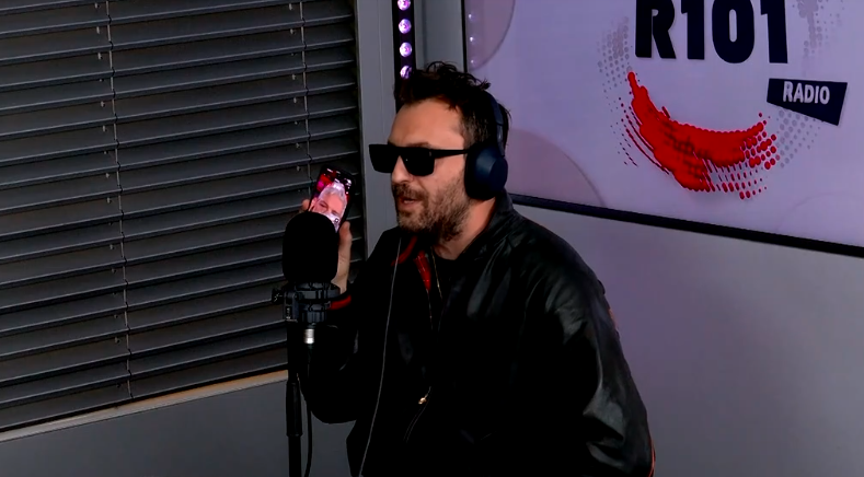 Fiorello a sorpresa su R101: telefonata in diretta a Cesare Cremonini, nel corso de "La Pennicanza"